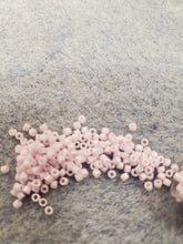 Load image into Gallery viewer, Miyuki Delica 11/0 Pinks