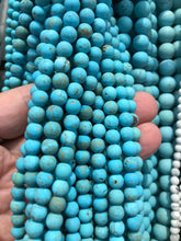 Load image into Gallery viewer, Howlite Blue Round