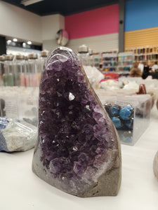 AMETHYST CUT BASE