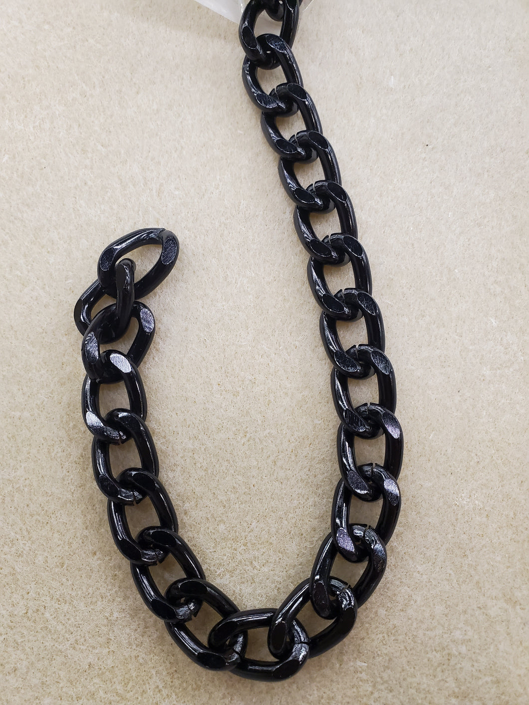 ANODIZED ALUMINUM CURB CHAIN