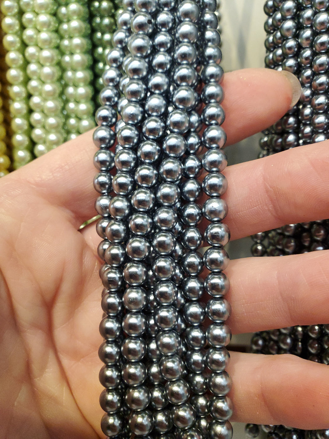 GLASS PEARL 6MM