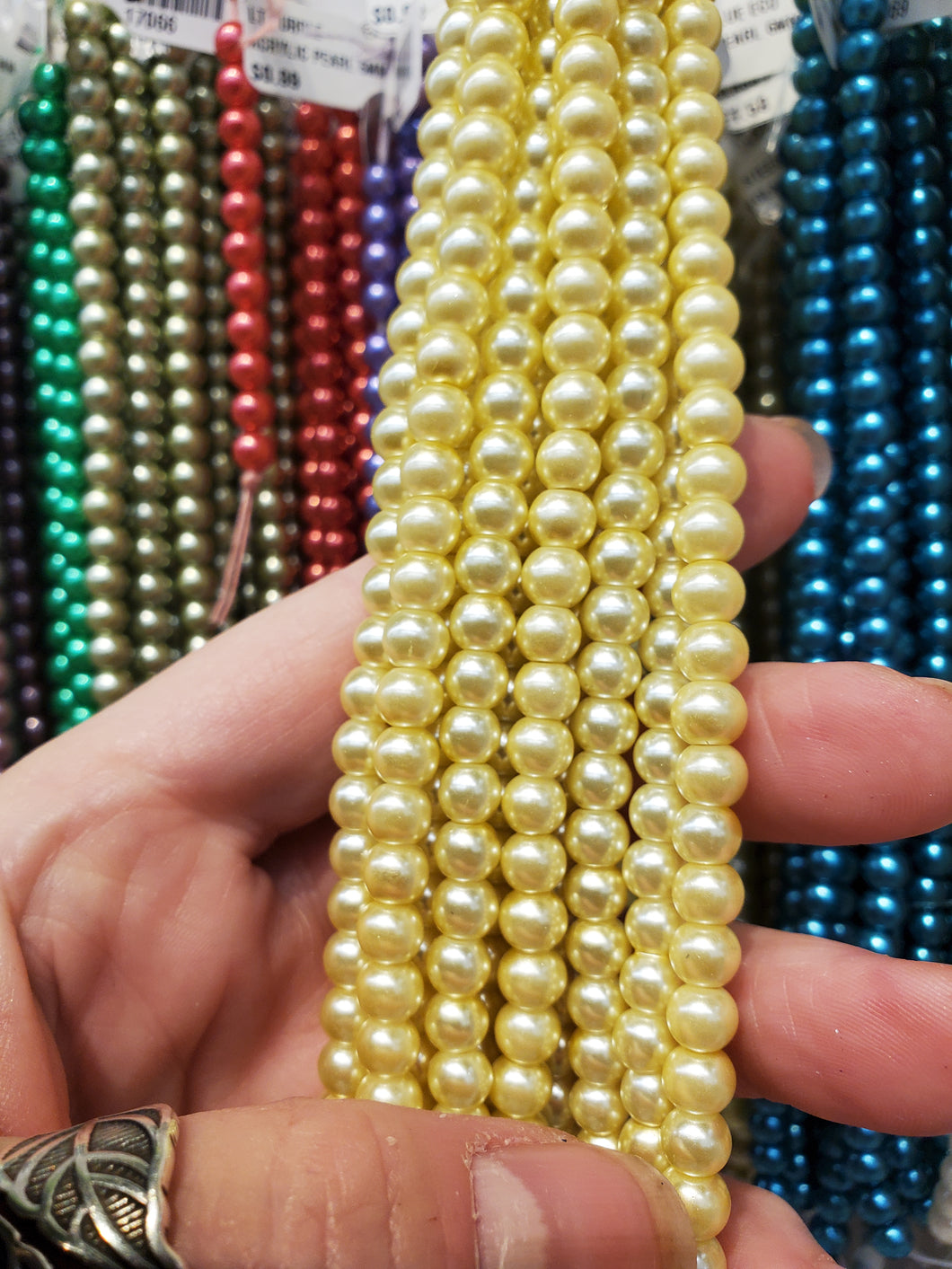GLASS PEARL 6MM
