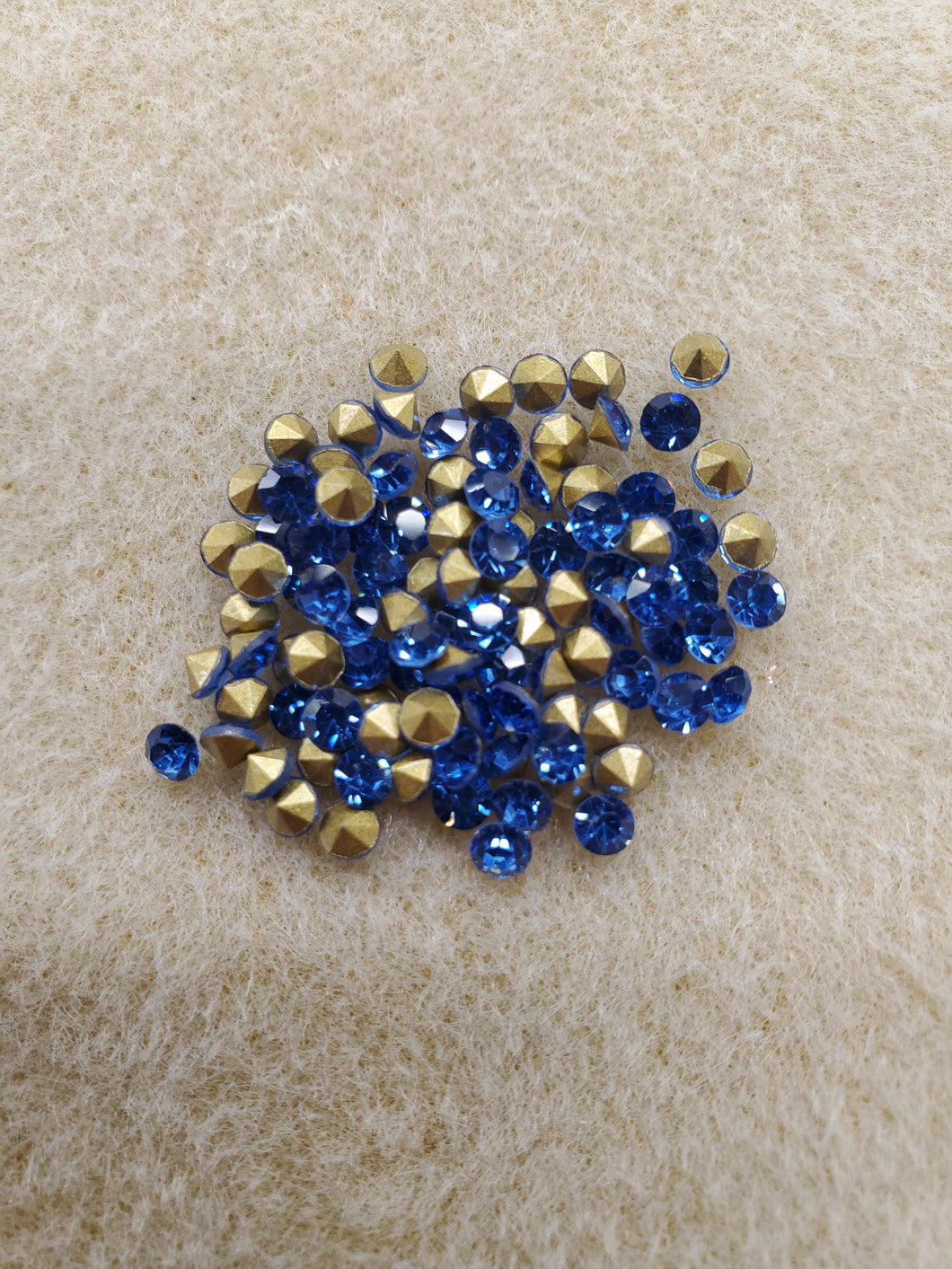 GLASS RHINESTONE 3-3.2MM