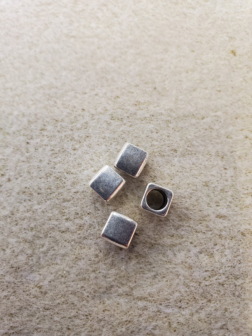 PEWTER CUBE 6MM
