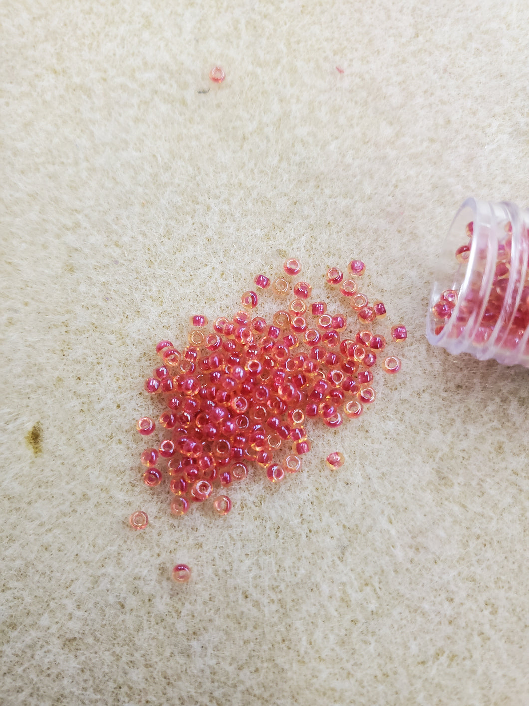 MIYUKI SEED BEAD 11/0 LT CHERRY AB LINED DYED 0363