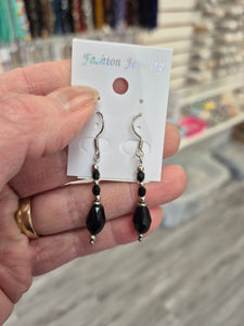 BLACK GLASS CRYSTAL EARRINGS