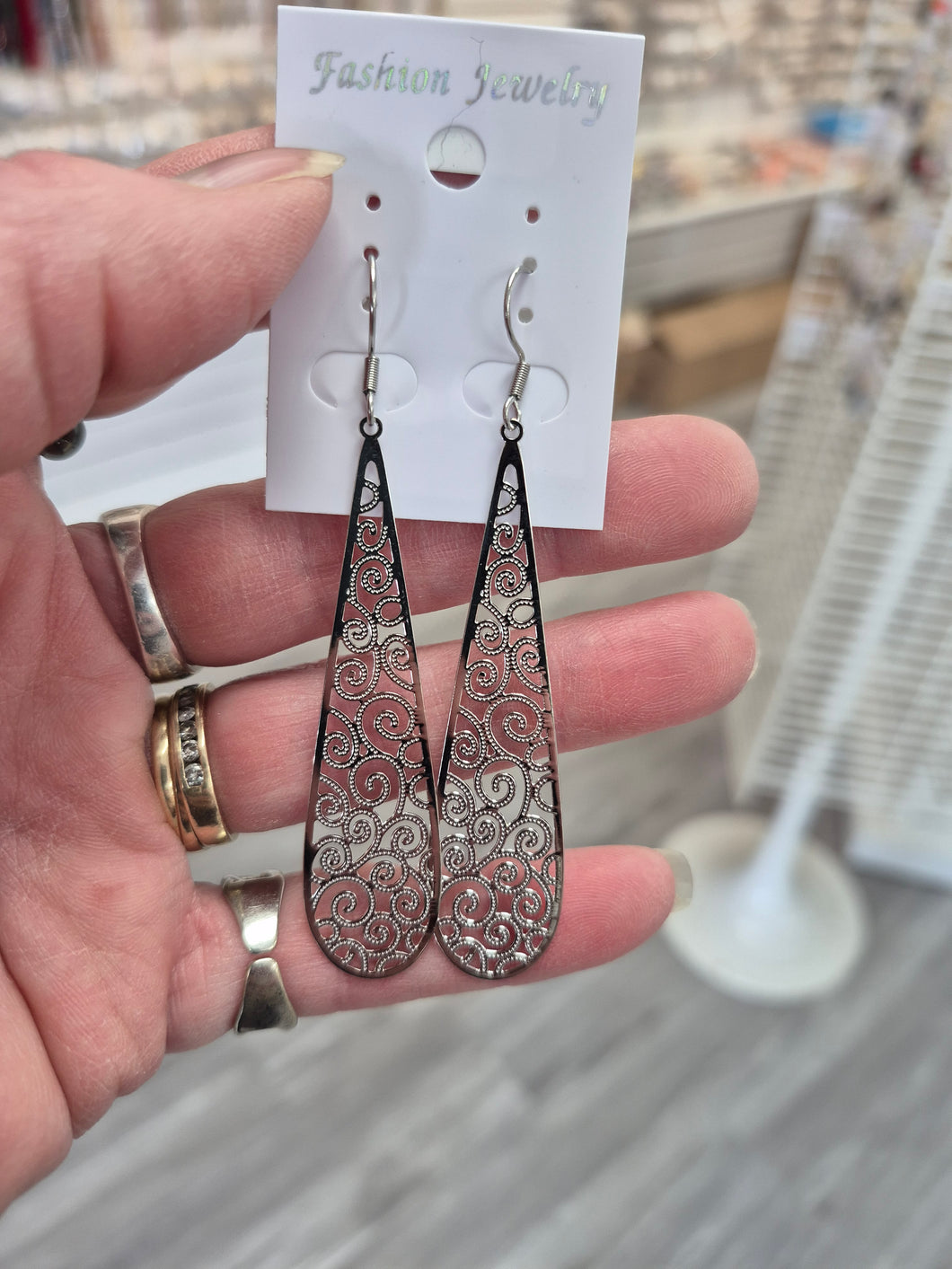 FILIGREE EARRINGS