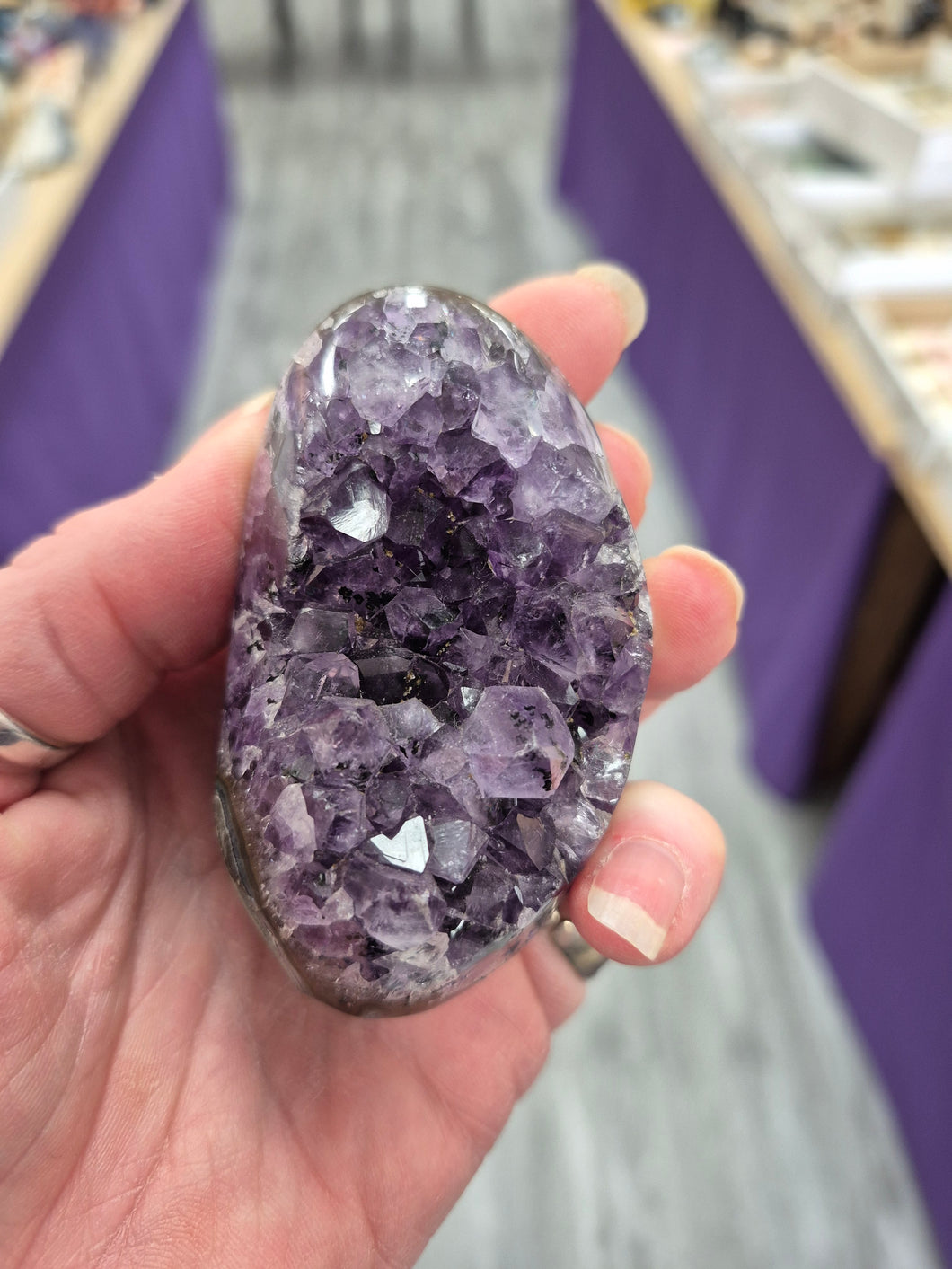 AMETHYST CUT BASE
