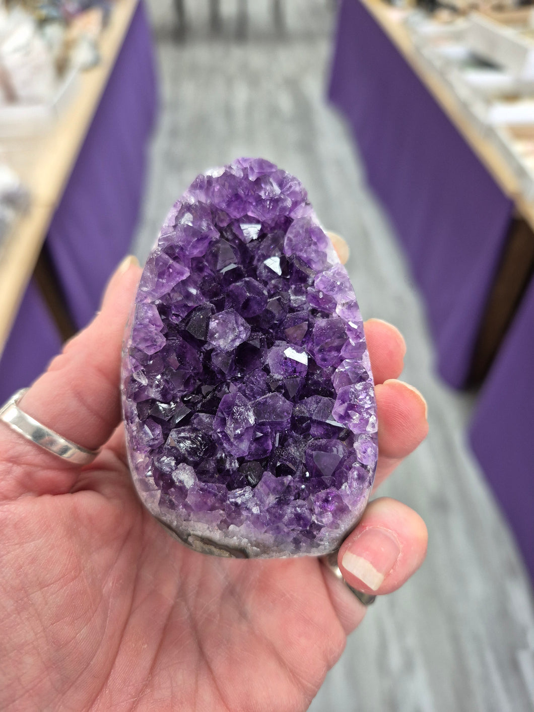 AMETHYST CUT BASE