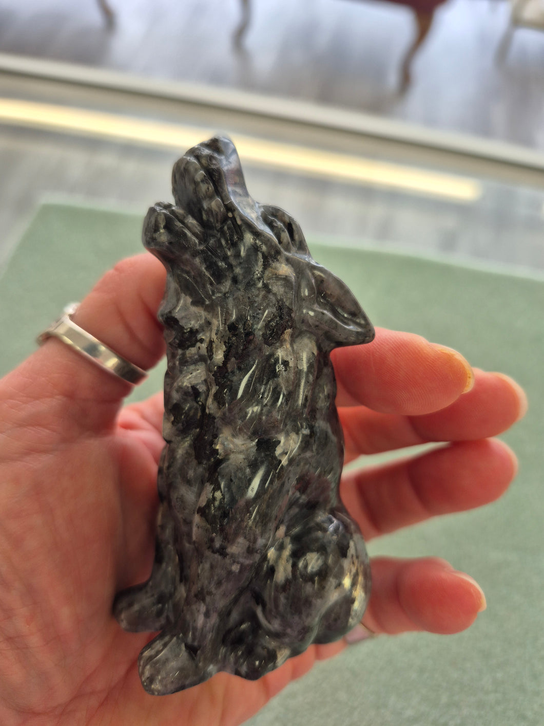 LARVIKITE WOLF