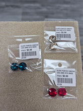 Load image into Gallery viewer, GLASS POINTED BACK CABOCHON
