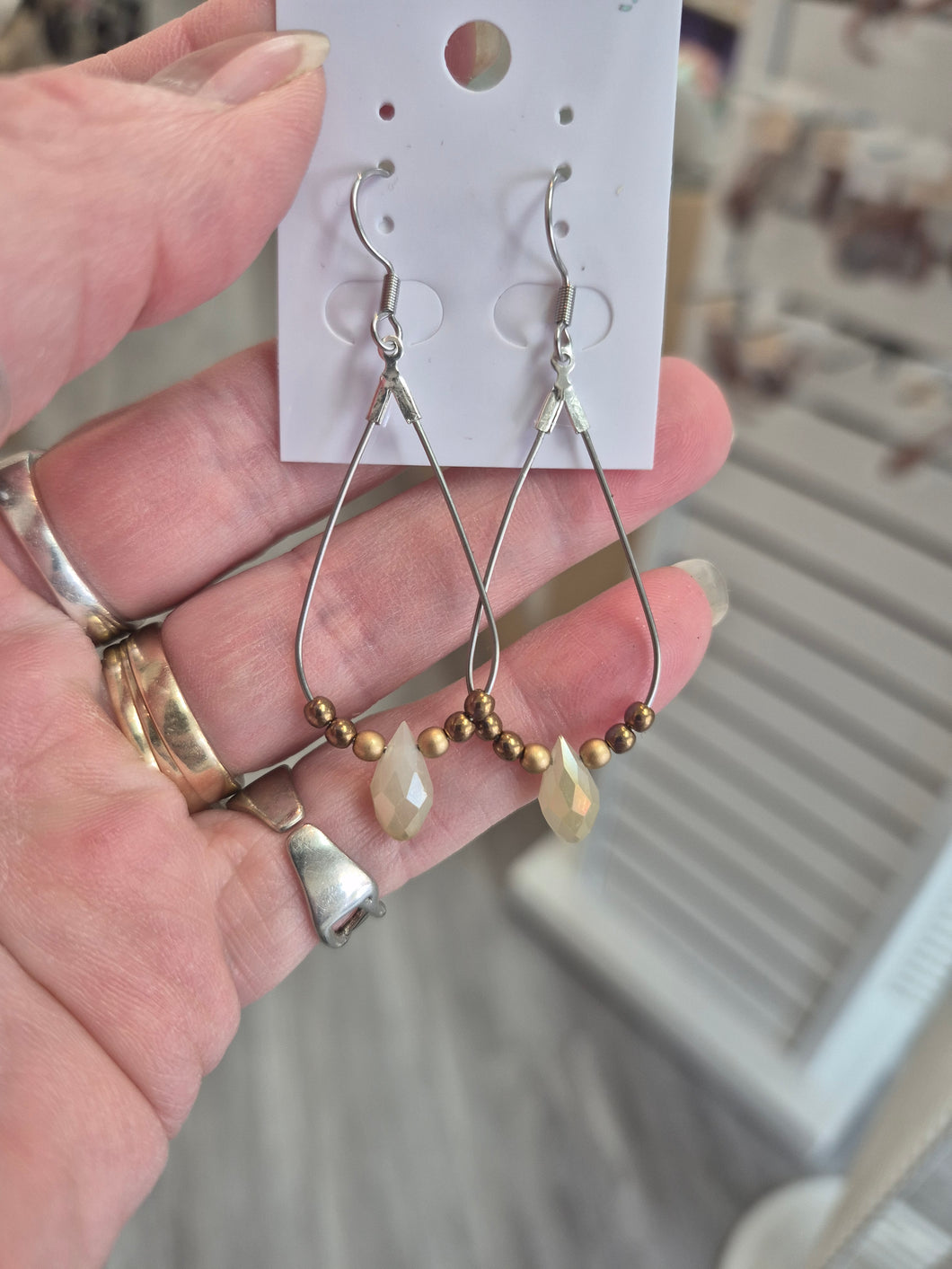 GLASS CRYSTAL EARRINGS