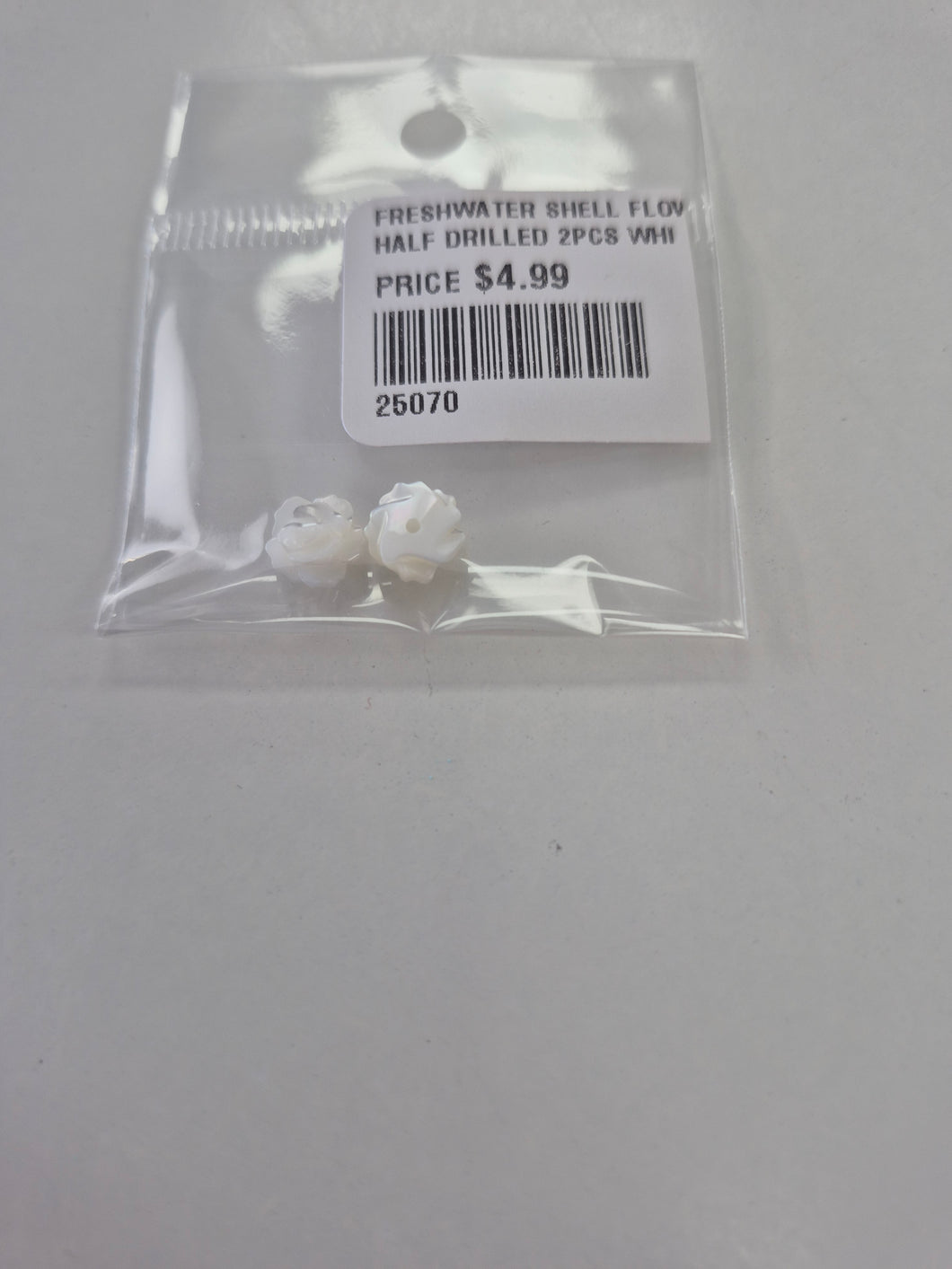 FRESHWATER SHELL FLOWER HALF DRILLED