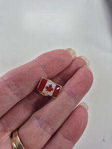 CANADA FLAG PIN
