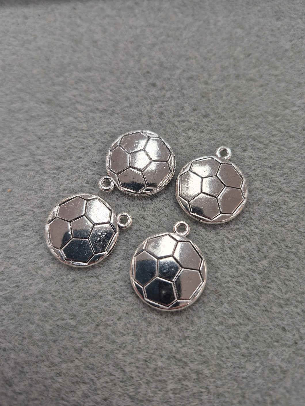 SOCCER CHARMS