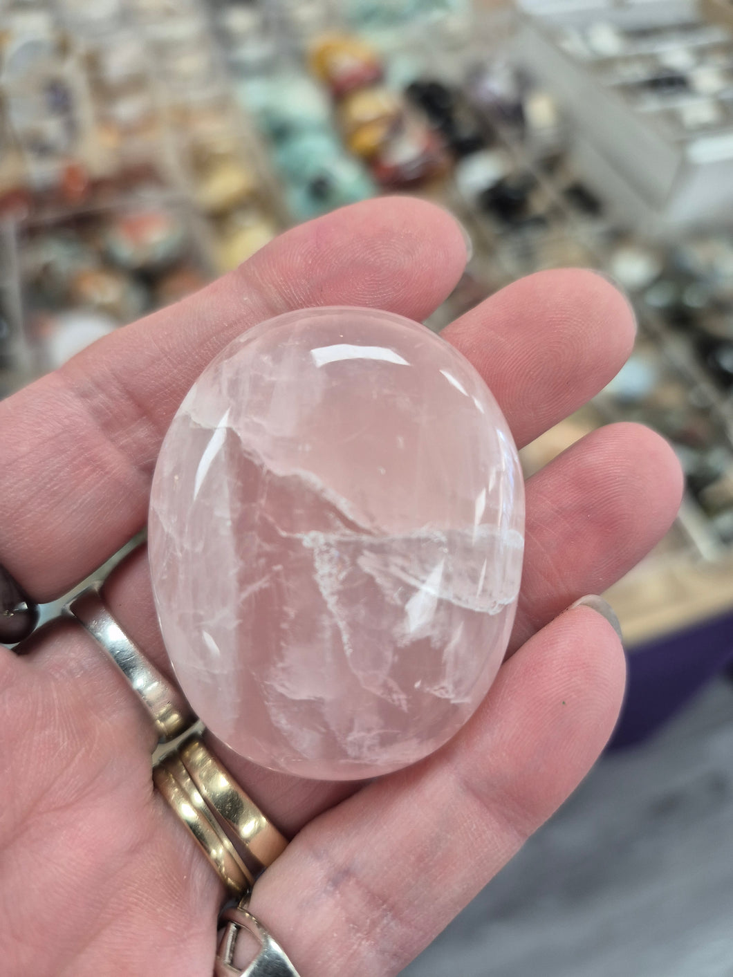 ROSE QUARTZ PALM STONE