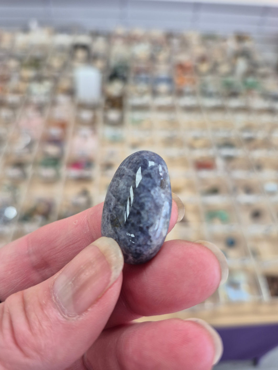 IOLITE SIDE DRILLED