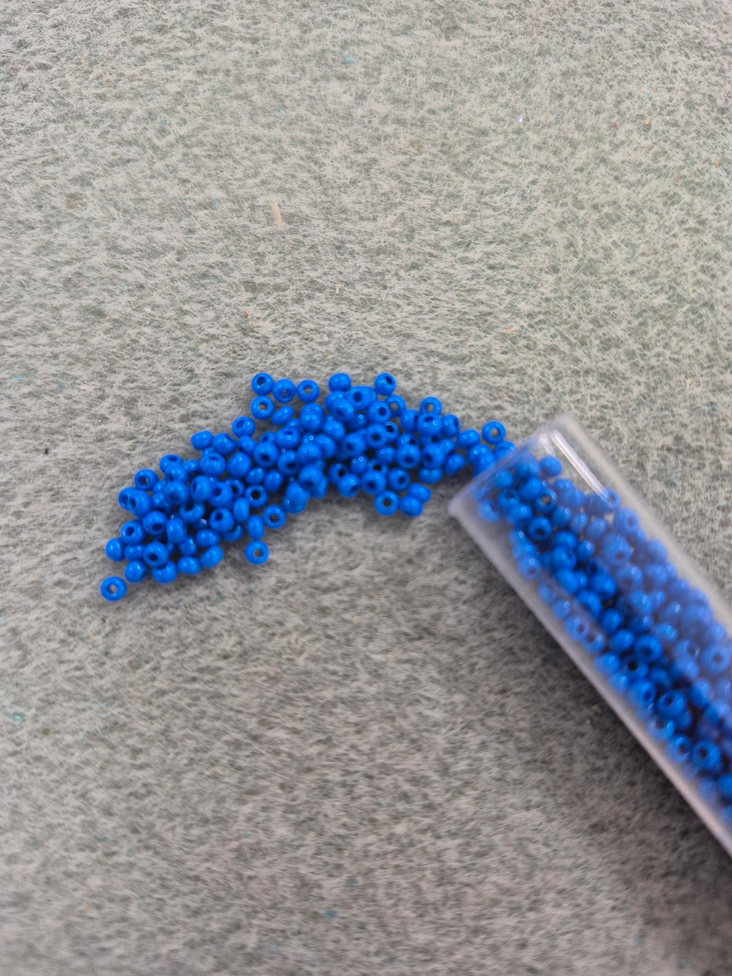 CZEC SEED BEAD 10/0
