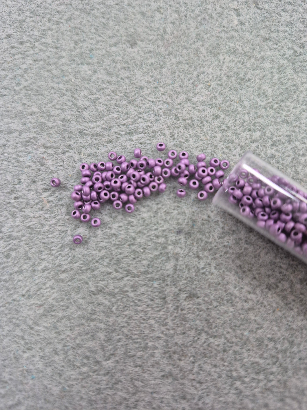 CZECH SEED BEAD 10/0