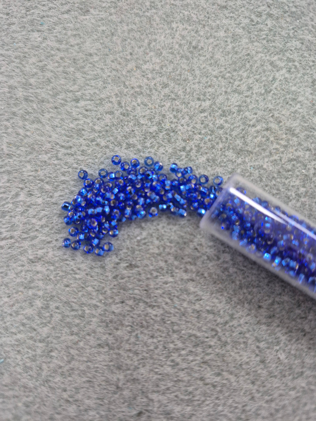 CZECH SEED BEAD 10/0