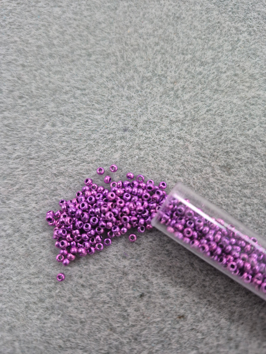 CZECH SEED BEAD 10/0