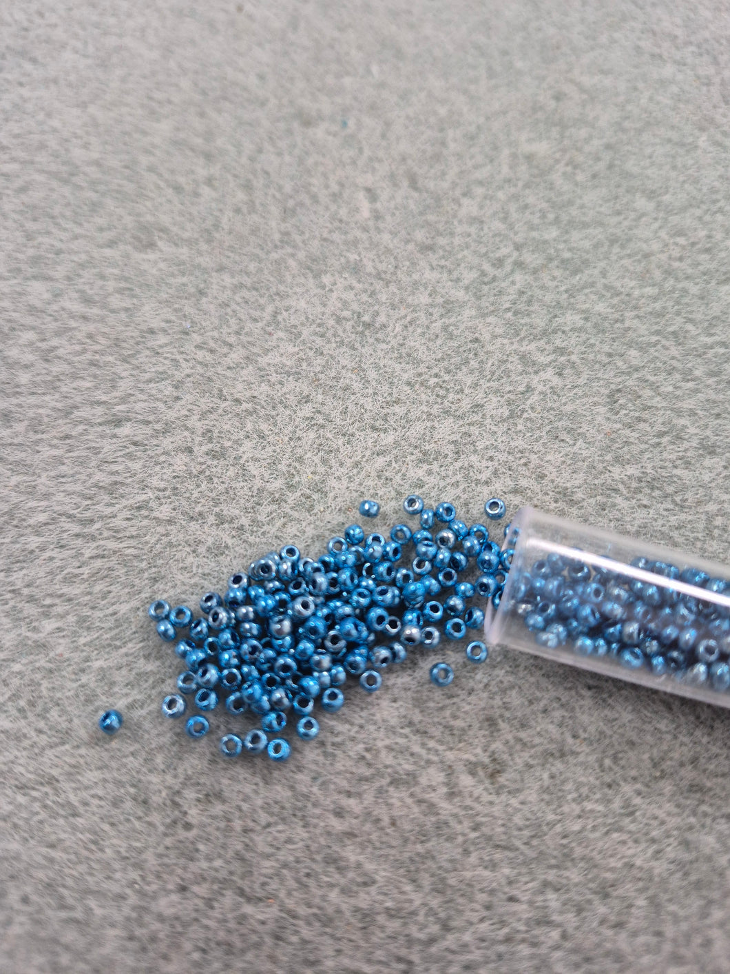 CZECH SEED BEAD 10/0