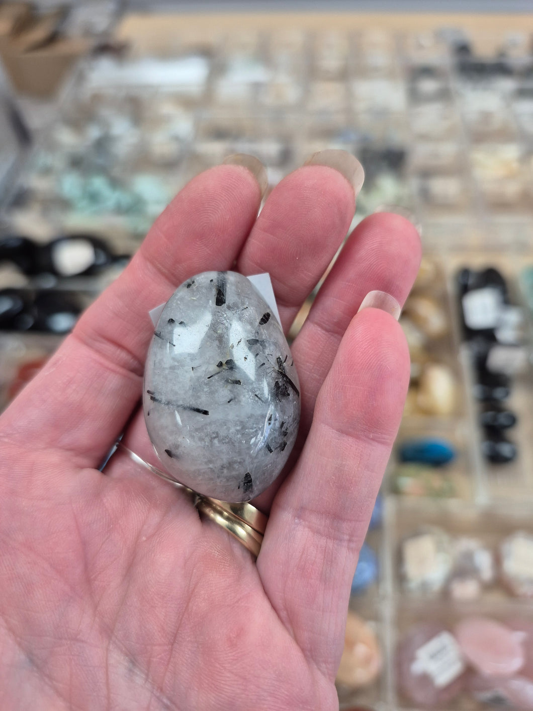 TOURMALINATED QUARTZ PALM STONE