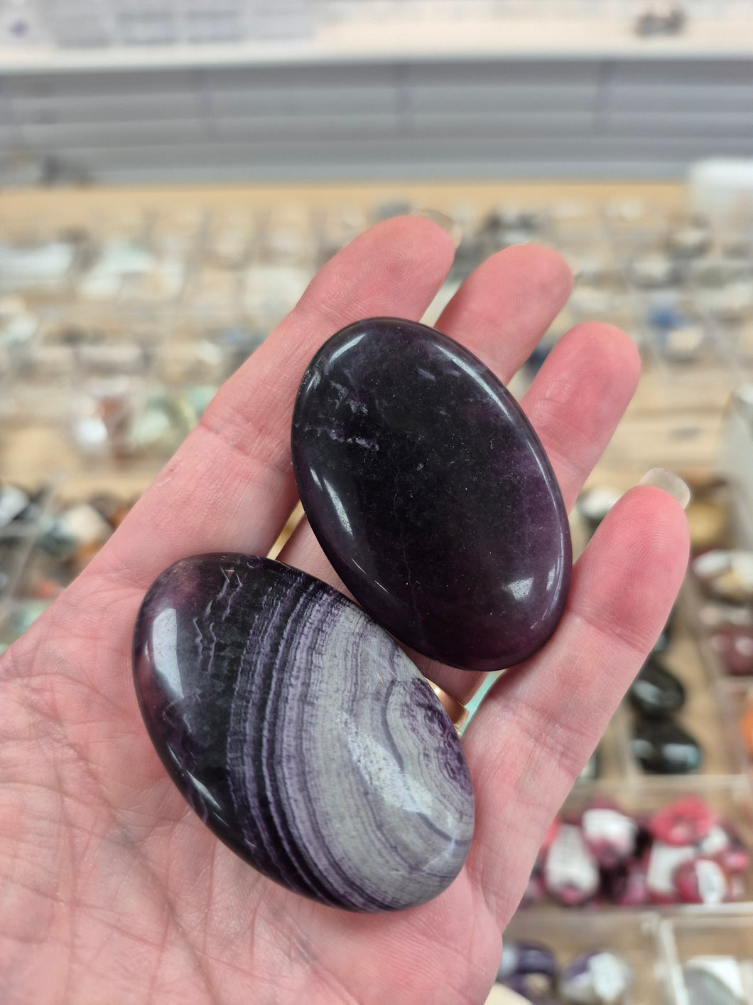 FLUORITE PALM STONE