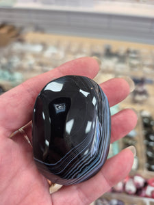 BLACK AGATE PALM STONE
