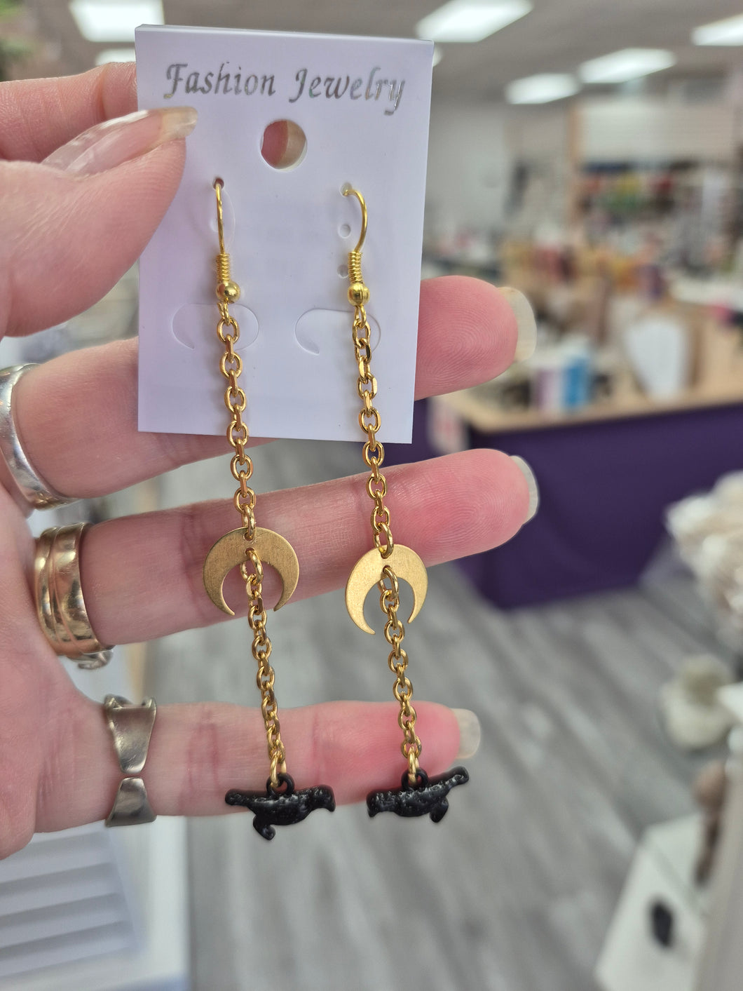 CROW EARRINGS /W MOON GOLDEN