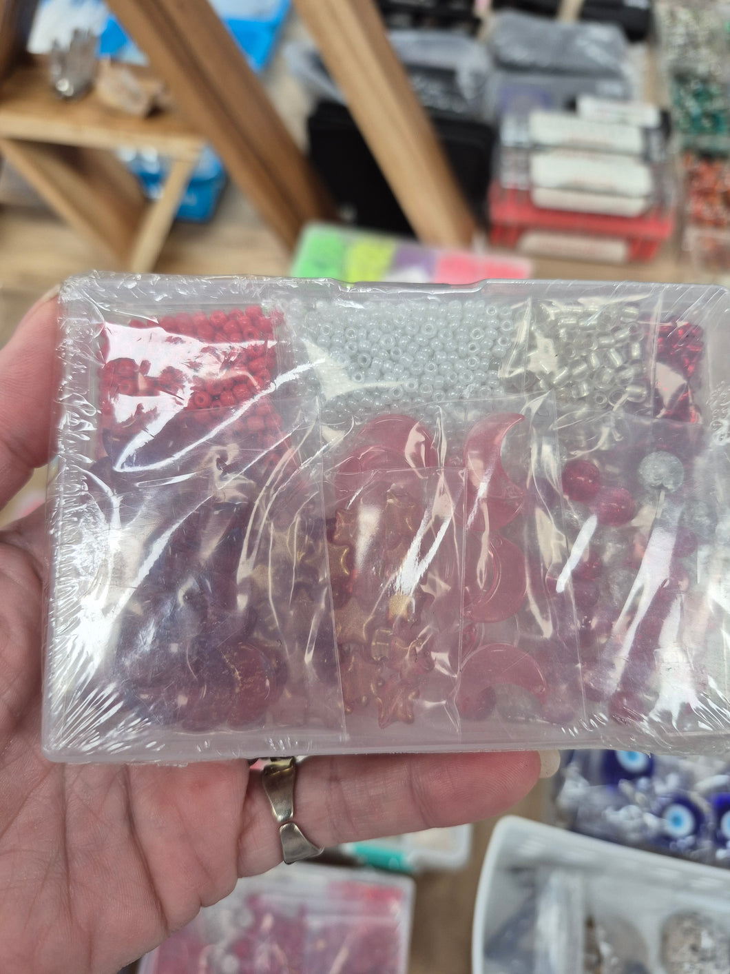 BRACELET MAKING KIT