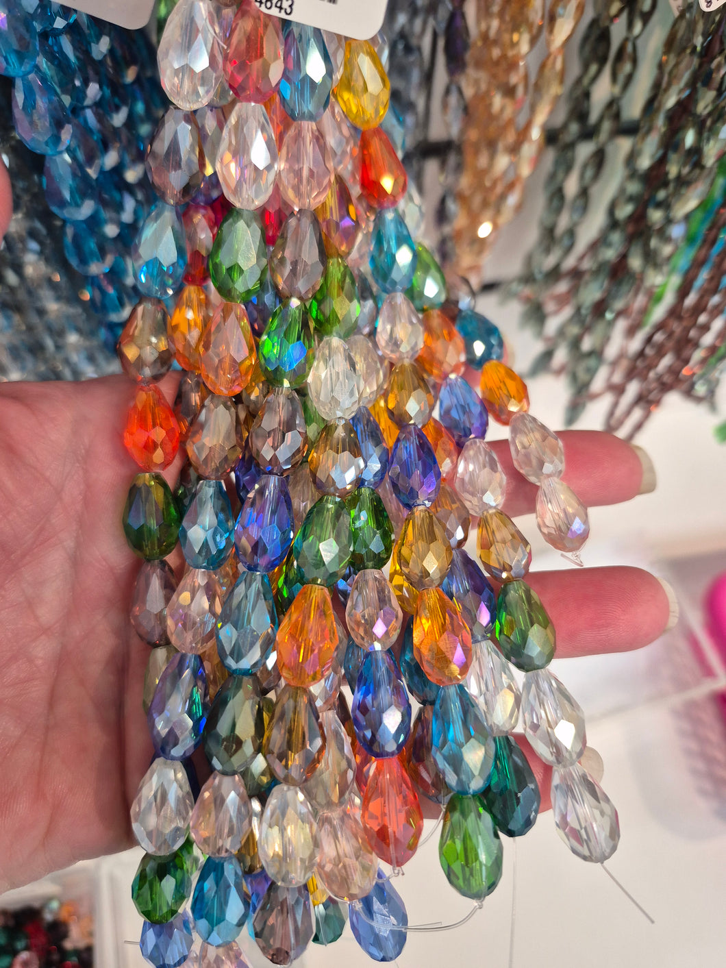 FACETED GLASS DROP 15X10MM