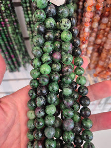 RUBY IN ZOISITE 10MM