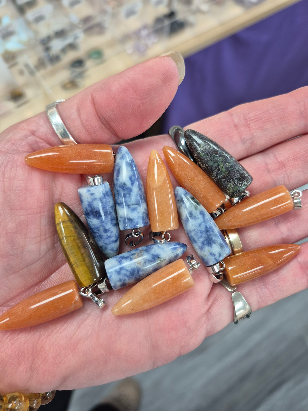 MIXED GEMSTONE PENDANT