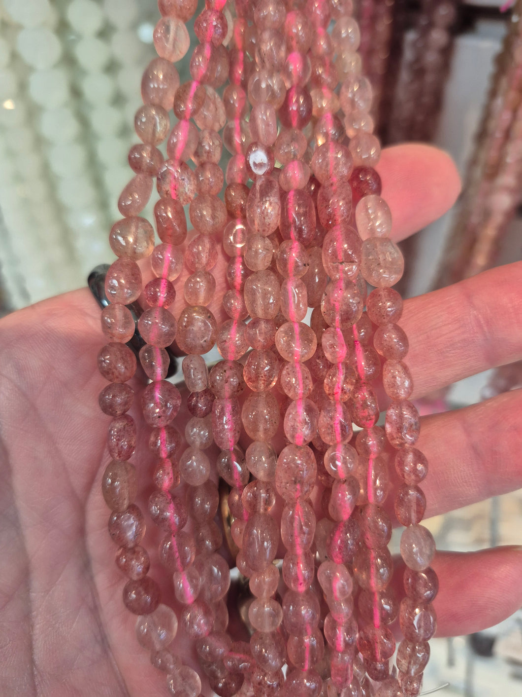 STRAWBERRY QUARTZ OVAL