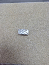 Load image into Gallery viewer, MAGNETIC CLASP HAMMERED
