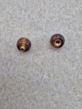 Load image into Gallery viewer, BRASS/RESIN SCREW CLASP
