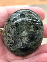 Load image into Gallery viewer, KAMBABA JASPER PALM STONE
