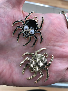 ENAMEL SPIDER PENDANT