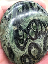 Load image into Gallery viewer, KAMBABA JASPER PALM STONE
