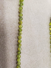 Load image into Gallery viewer, Peridot Round
