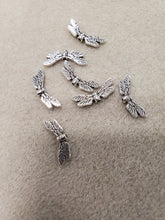 Load image into Gallery viewer, Dragonfly Wing Spacer
