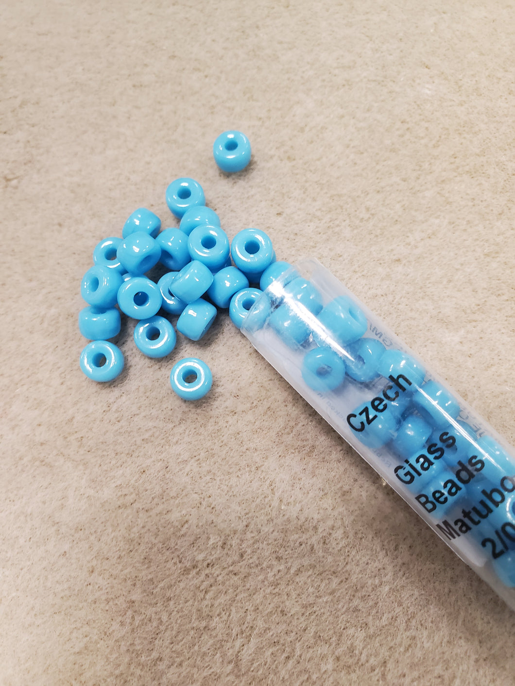 2/0 SEED BEAD MATUBO TURQUOISE BLUE OPAQUE