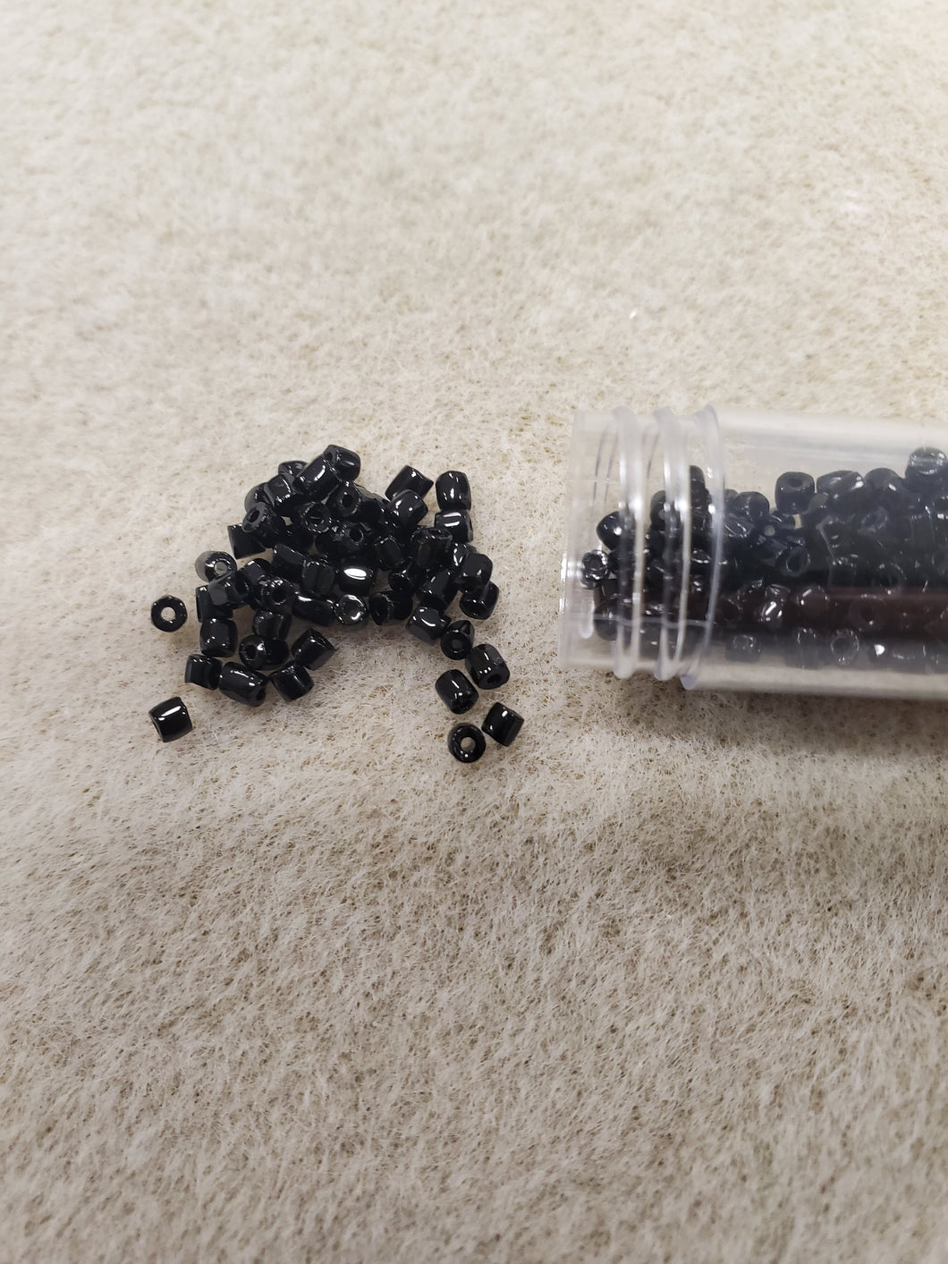 3-CUT BEAD 9/0 OP BLACK