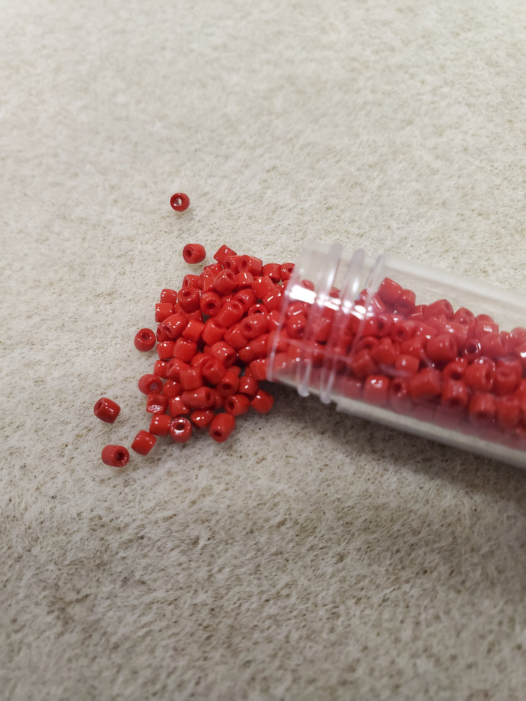 3-CUT BEAD 9/0 OP MED RED