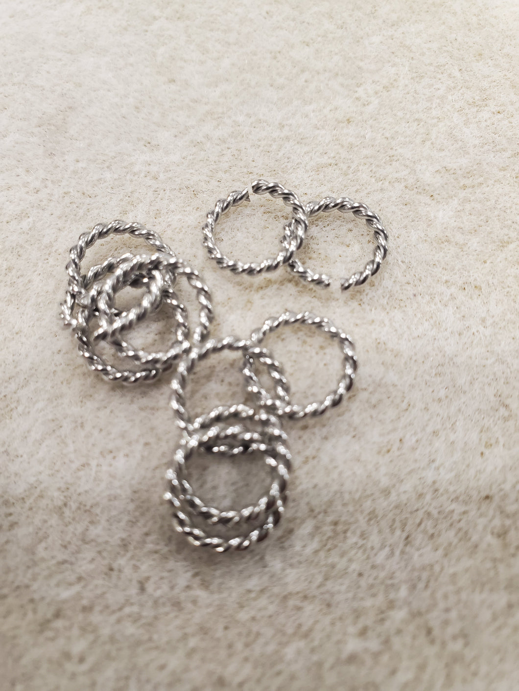 304 STAINLESS JUMP RINGS TWISTED