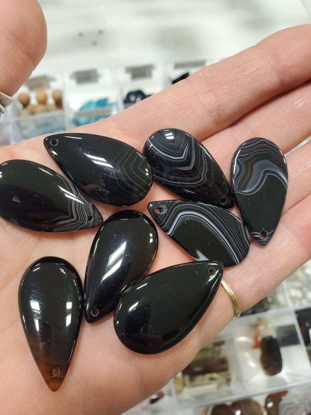 BLACK AGATE DROP PENDANT
