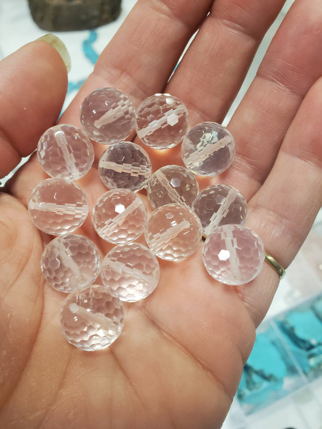CLEAR QUARTZ FACETED