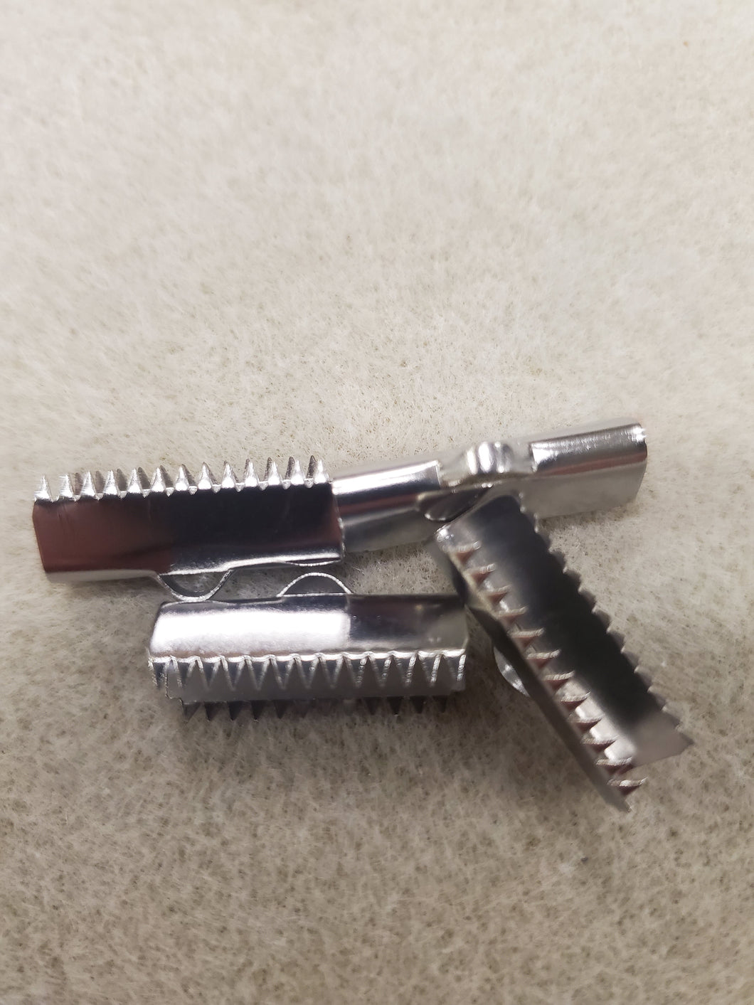 STAINLESS RIBBON CRIMP