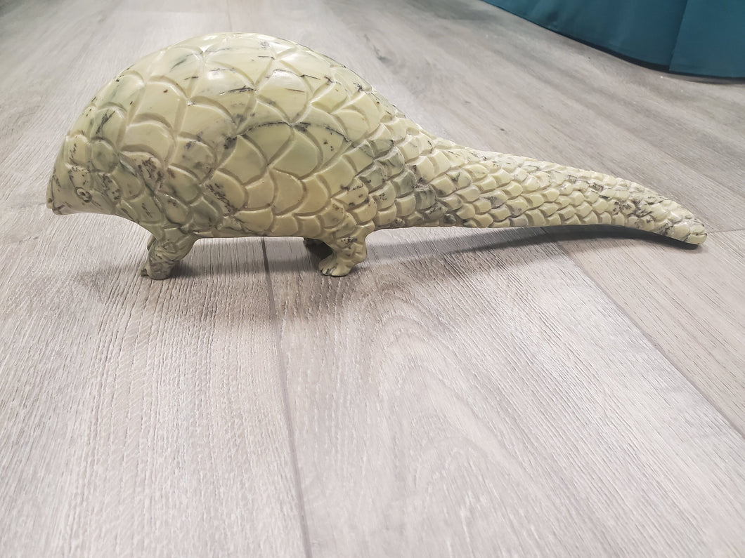 BUTTER JADE PANGOLIN